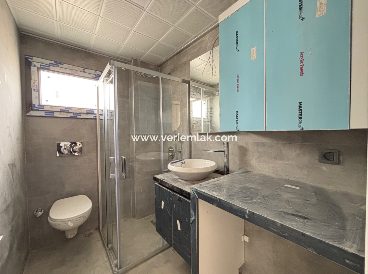 2 1 Apartment With Large Balcony For Sale Near The Main Street In Seferihisar Camikebir Neighborhood