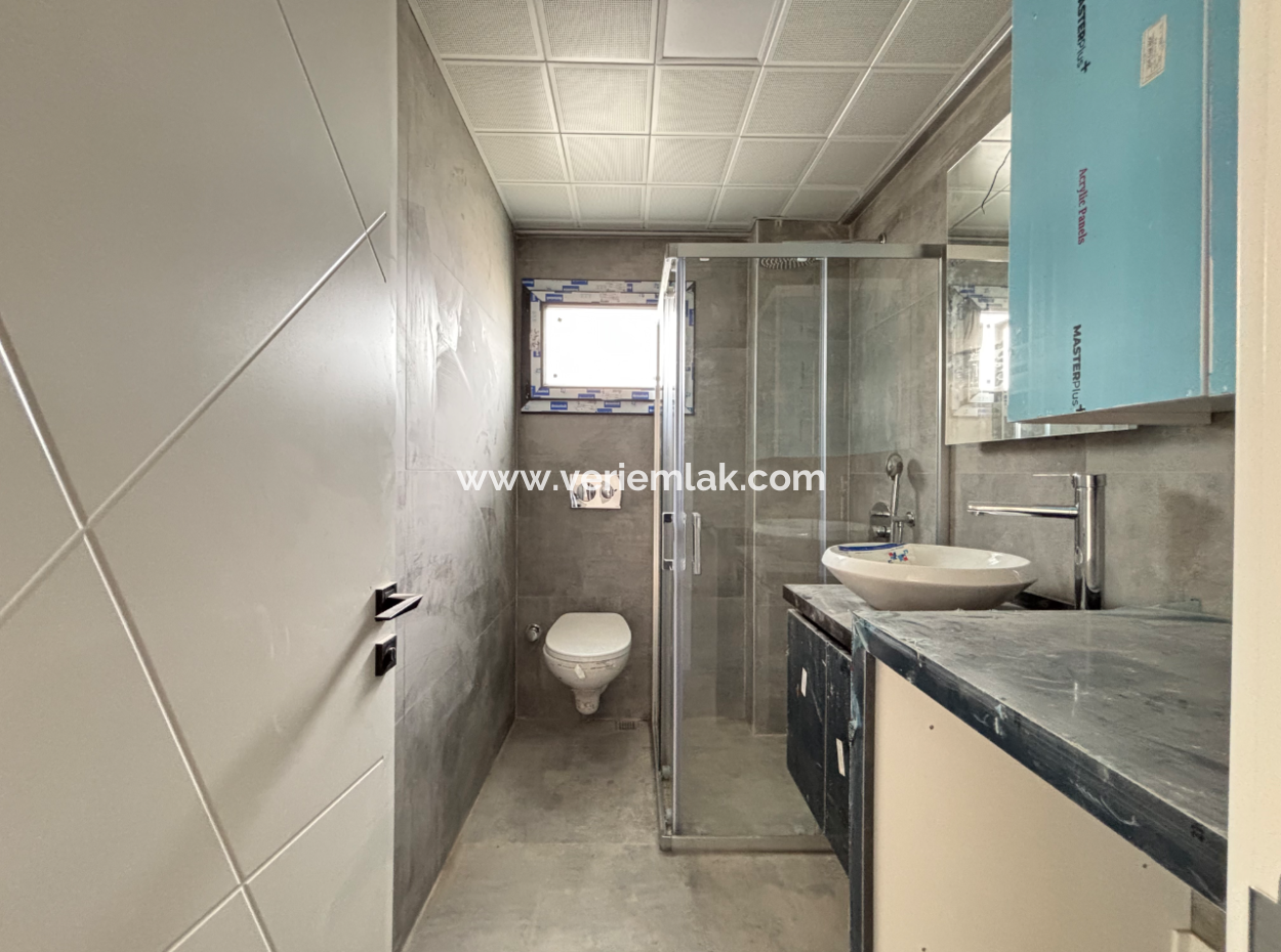 2 1 Apartment With Large Balcony For Sale Near The Main Street In Seferihisar Camikebir Neighborhood