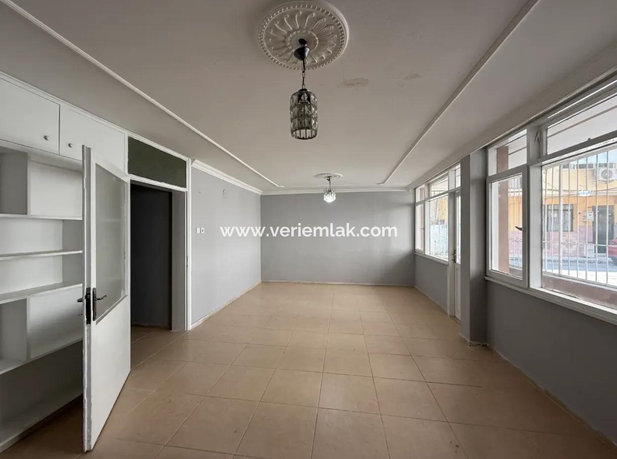 3 1 Spacious And Useful Apartments For Sale In Karabağlar Sarıyer Neighborhood