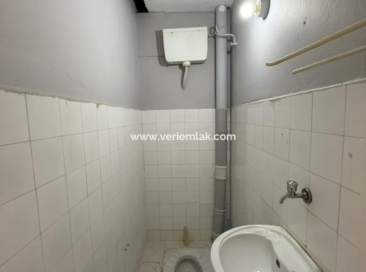 3 1 Spacious And Useful Apartments For Sale In Karabağlar Sarıyer Neighborhood