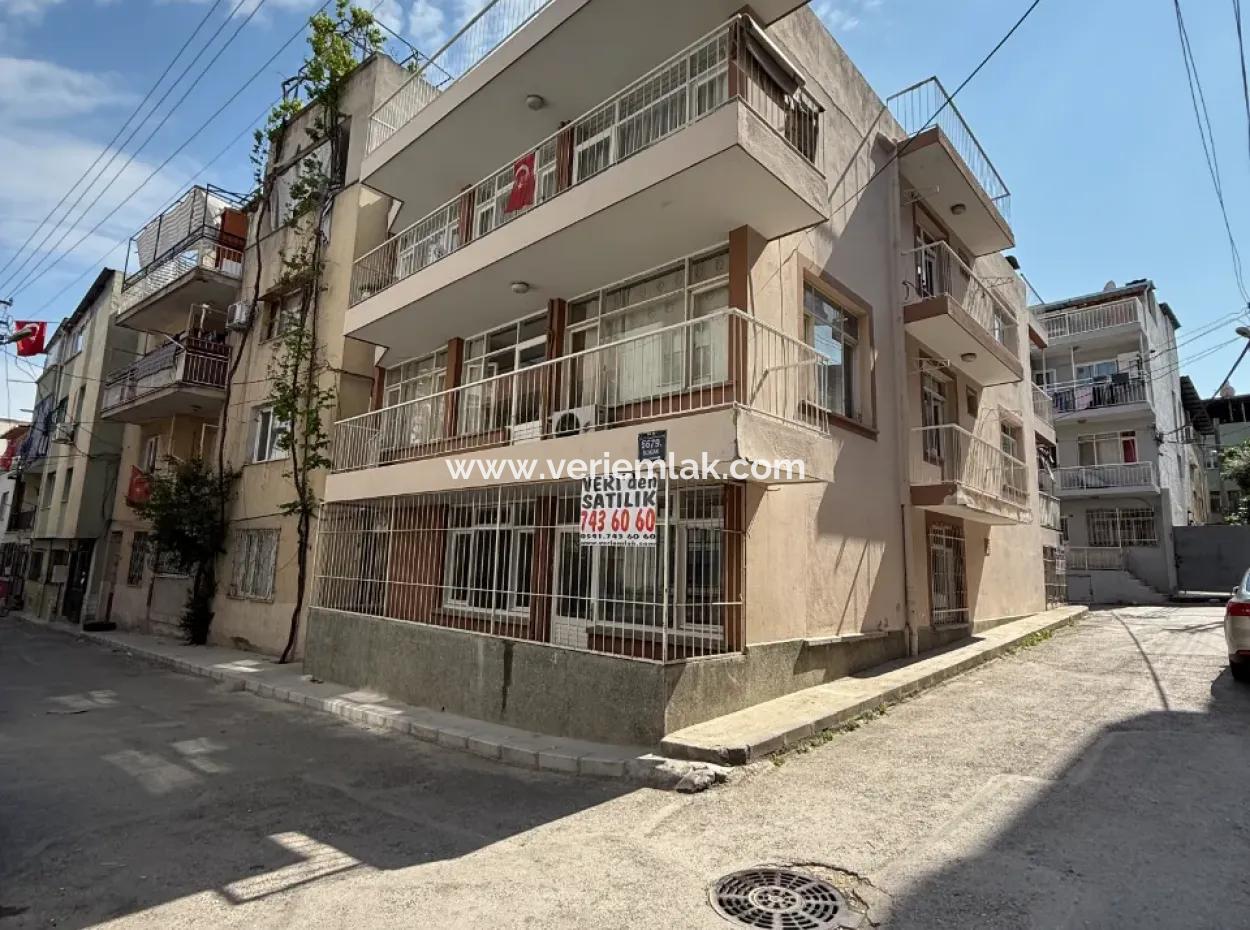3 1 Spacious And Useful Apartments For Sale In Karabağlar Sarıyer Neighborhood