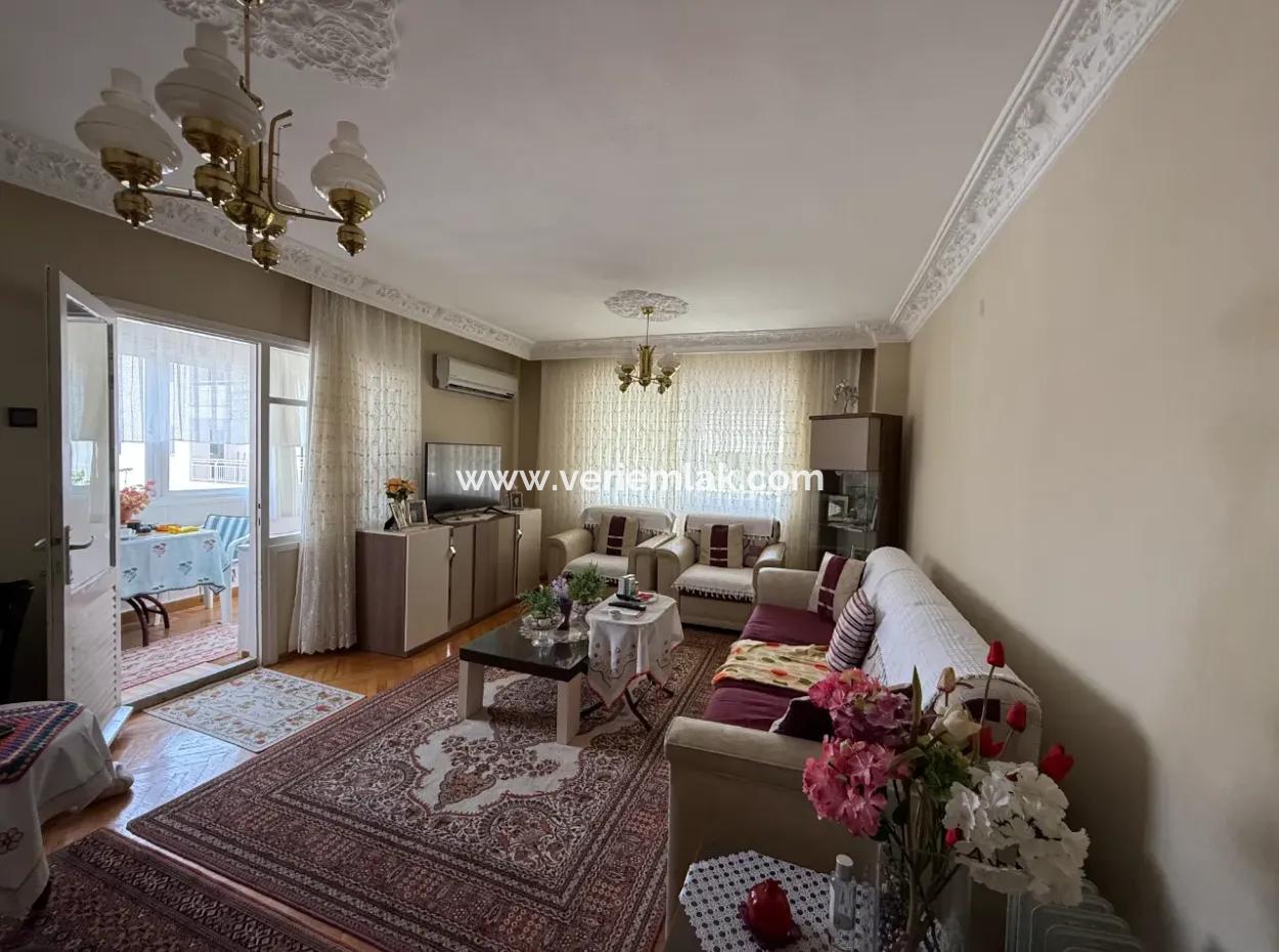 3 In 1 Apartment With View, Spacious And Useful In Balçova Cable Car Neighborhood