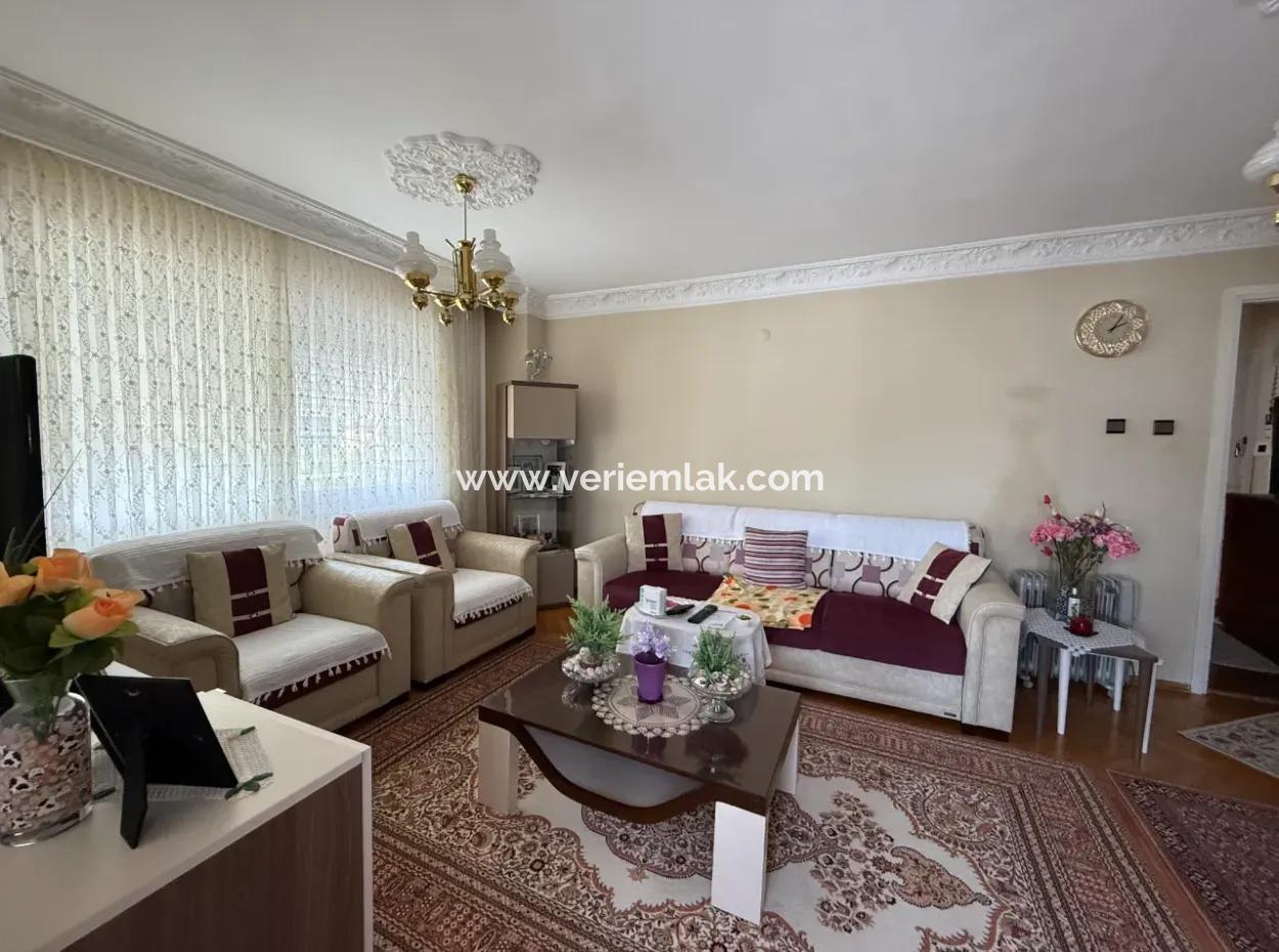 3 In 1 Apartment With View, Spacious And Useful In Balçova Cable Car Neighborhood