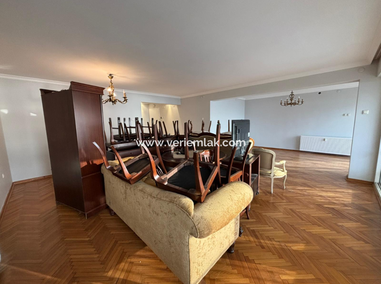 3.5 1 Vat Workplace/Residence With Sea View In Alsancak Kordon