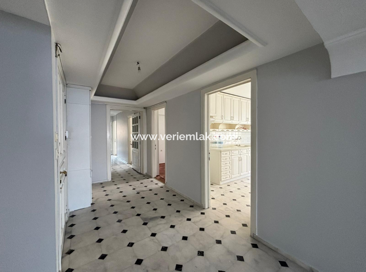 Mithatpaşa Göztepede 4 1 220M2 7Th Floor Mansion Apartment For Rent