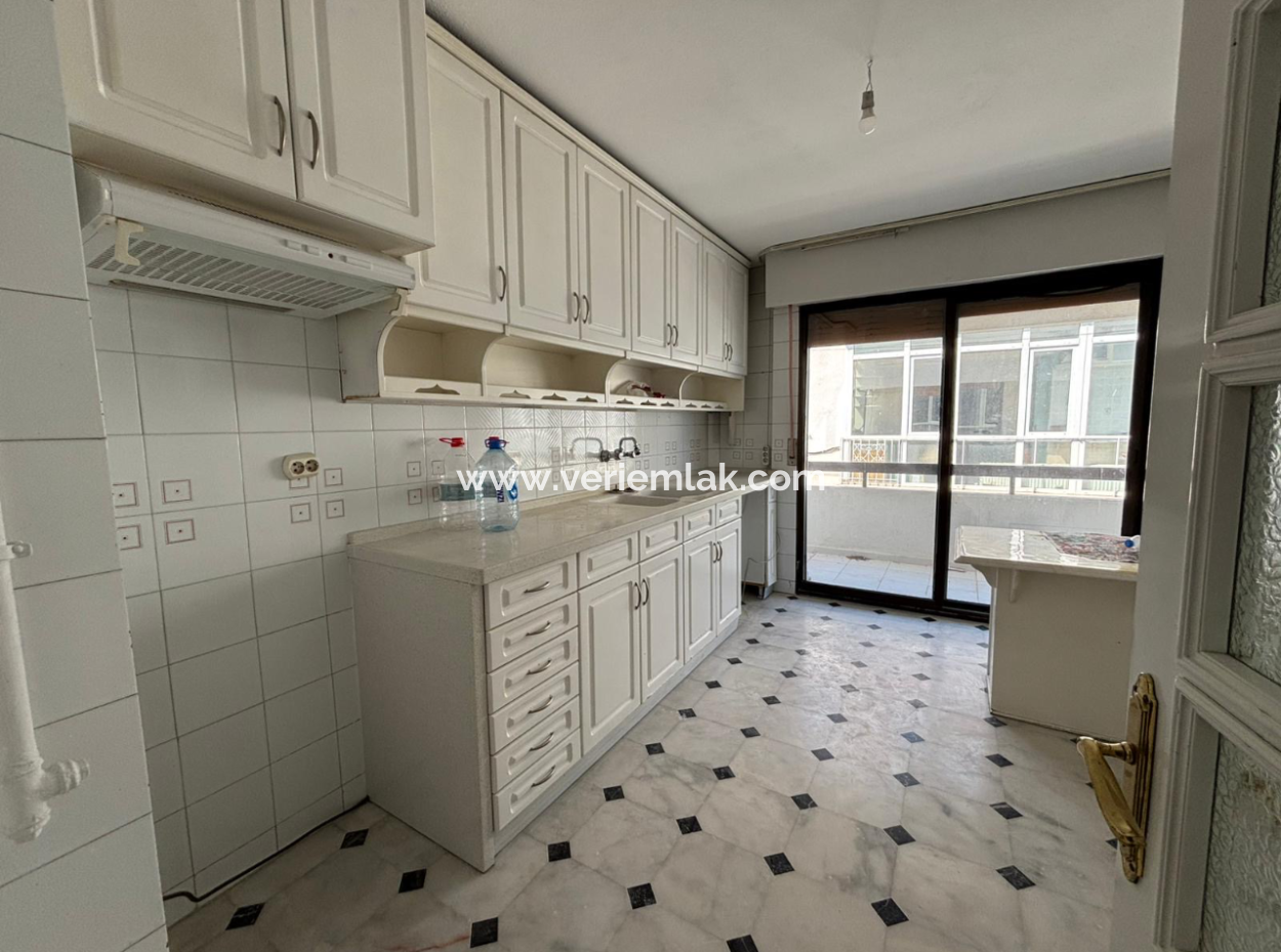 Mithatpaşa Göztepede 4 1 220M2 7Th Floor Mansion Apartment For Rent