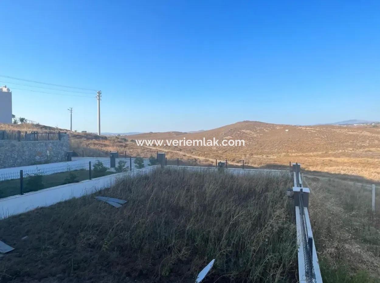 Duplex Villa For Sale In Seferihisar Akarca With Sea And Nature View