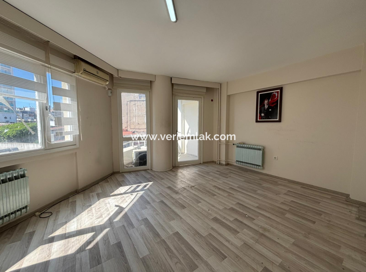 Secretariat Opportunity Workplace For Rent In Alsancak Cyprus Martyrs