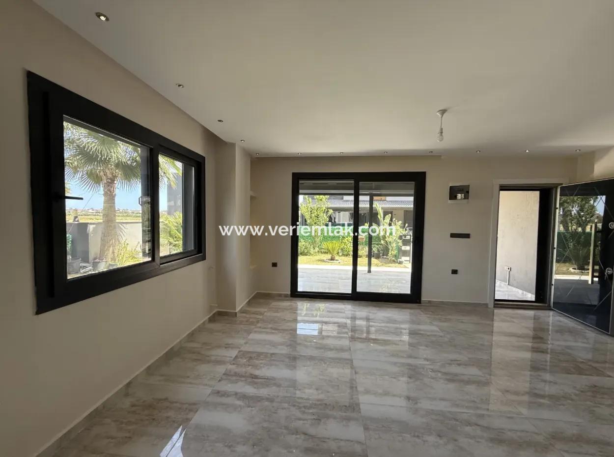 3 In 1 Villa With Pool, Garden And Wide Use In Doganbey