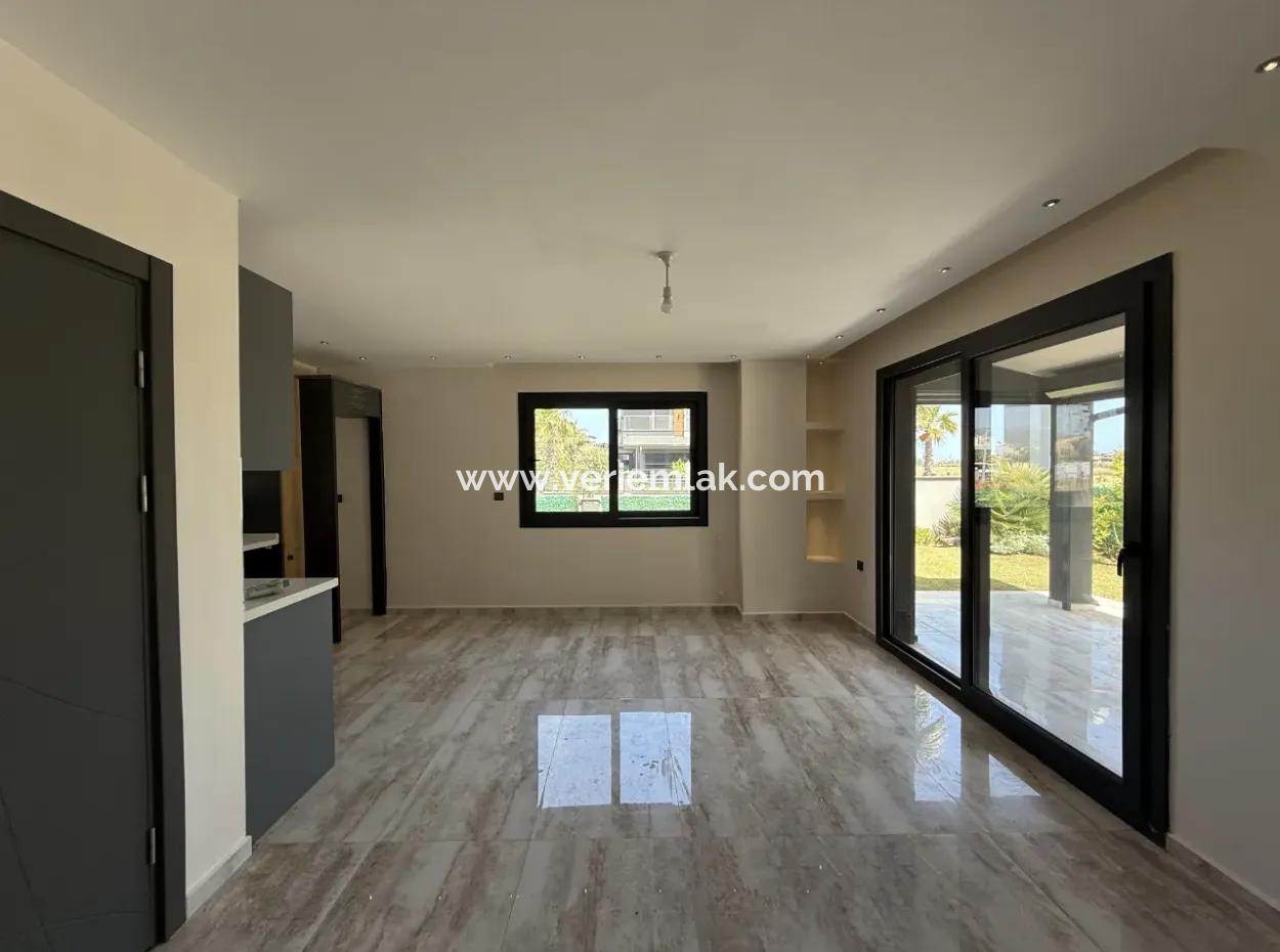 3 In 1 Villa With Pool, Garden And Wide Use In Doganbey