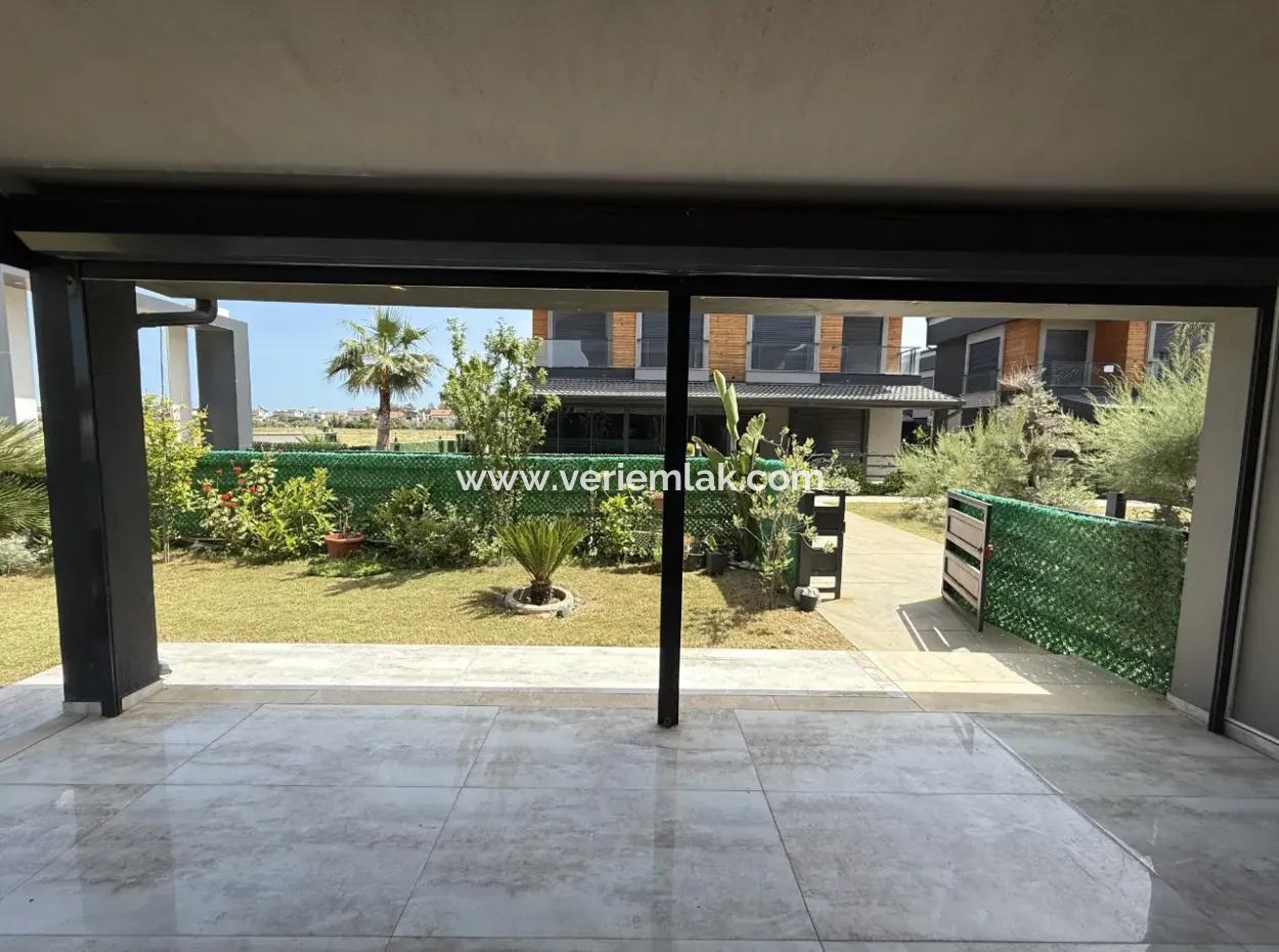 3 In 1 Villa With Pool, Garden And Wide Use In Doganbey