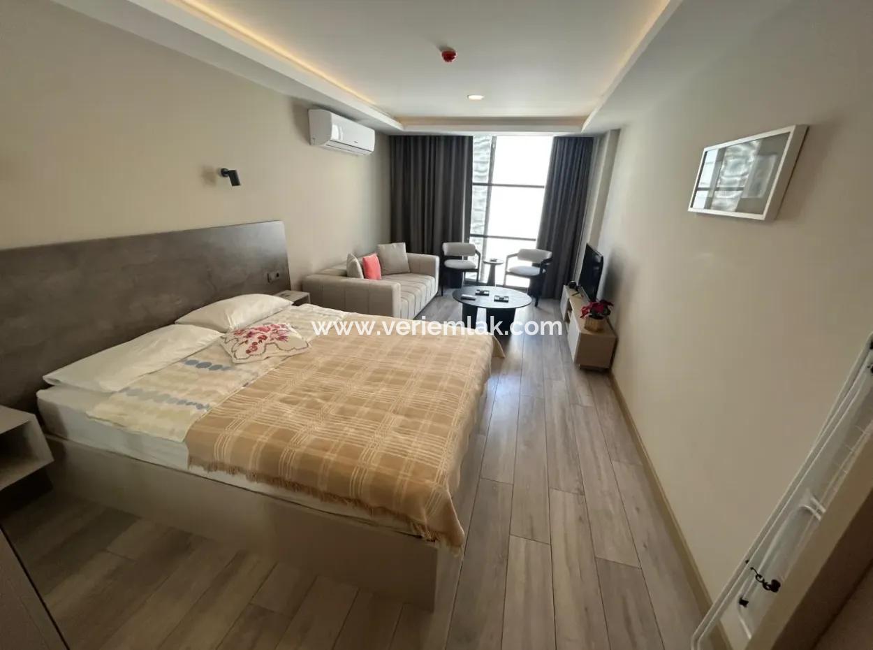 1 0 Residence In The Heart Of Ilıca, 20 Meters From The Beach, In The Comfort Of A Hotel!