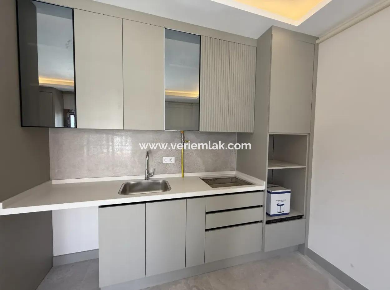 Meeting Point Of Modern Comfort And Luxury Touches: Apartment For Sale In Seferihisar Çolakibrahimbey