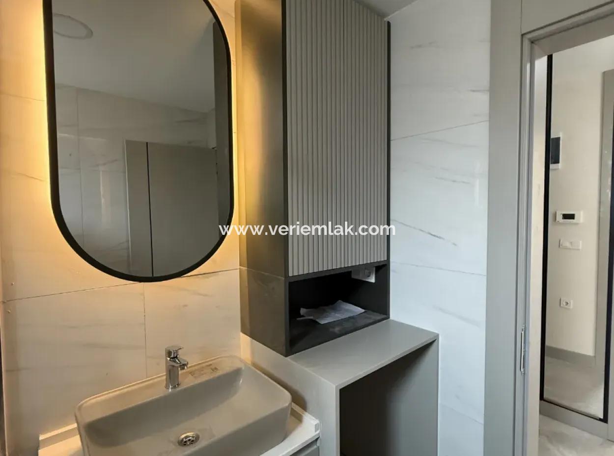 Meeting Point Of Modern Comfort And Luxury Touches: Apartment For Sale In Seferihisar Çolakibrahimbey