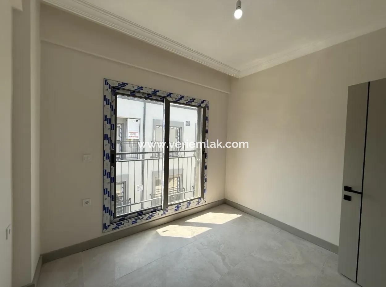 Meeting Point Of Modern Comfort And Luxury Touches: Apartment For Sale In Seferihisar Çolakibrahimbey