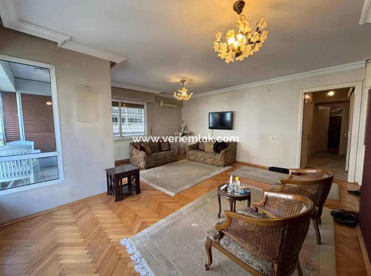 Alsancak Culture District Gül Street 3 1 Corner Empty Apartment For Sale