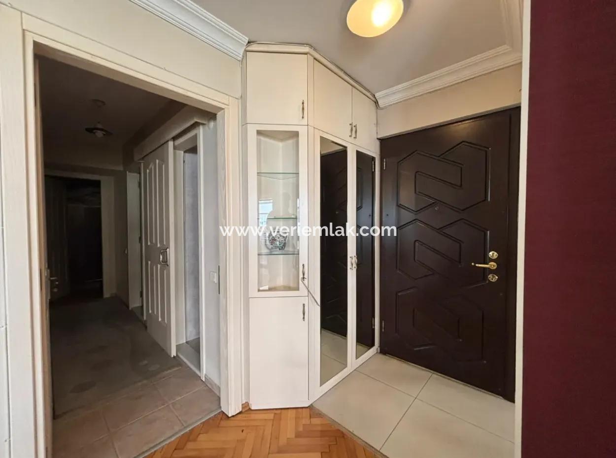 Alsancak Culture District Gül Street 3 1 Corner Empty Apartment For Sale