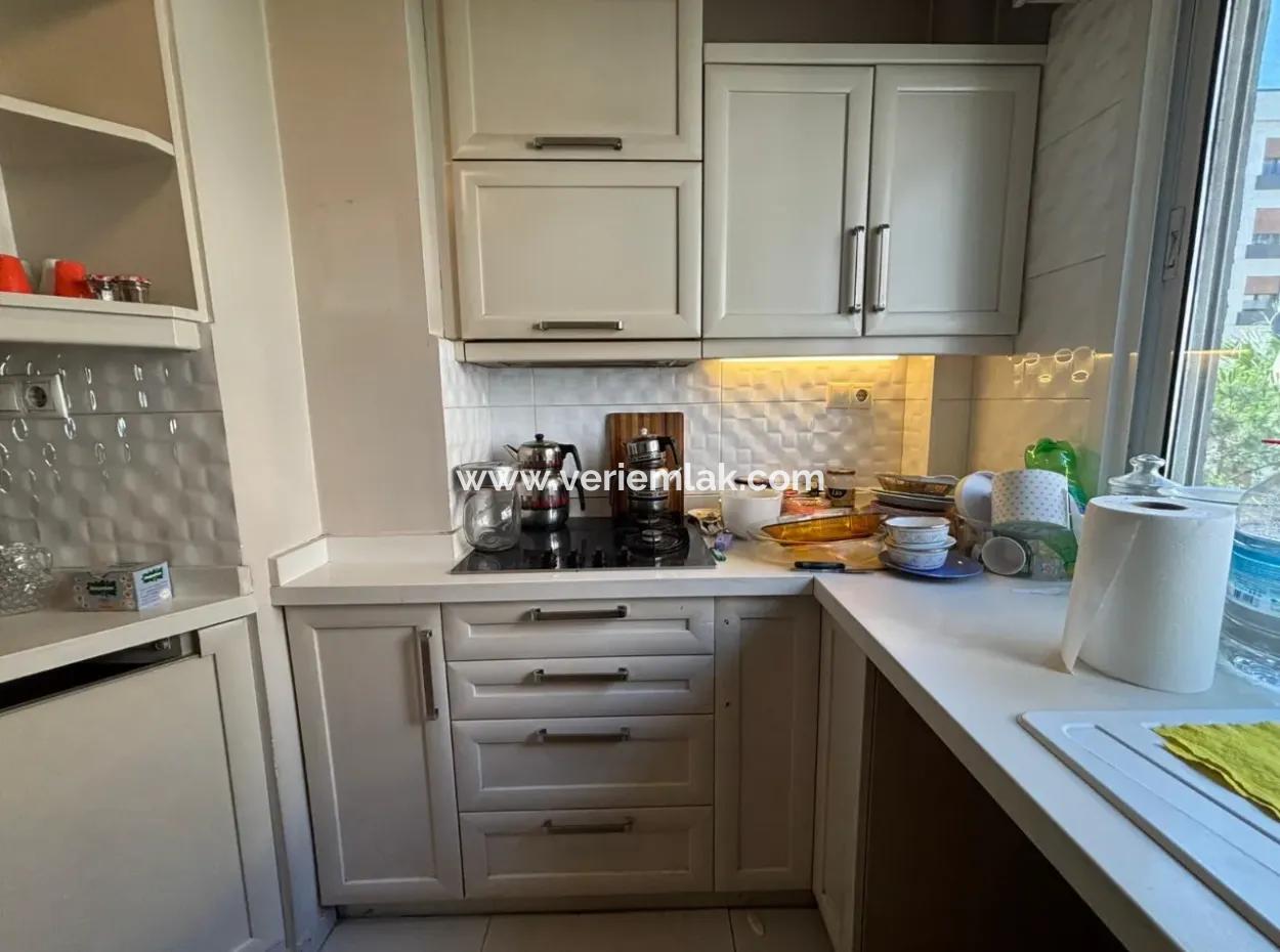 Alsancak Culture District Gül Street 3 1 Corner Empty Apartment For Sale