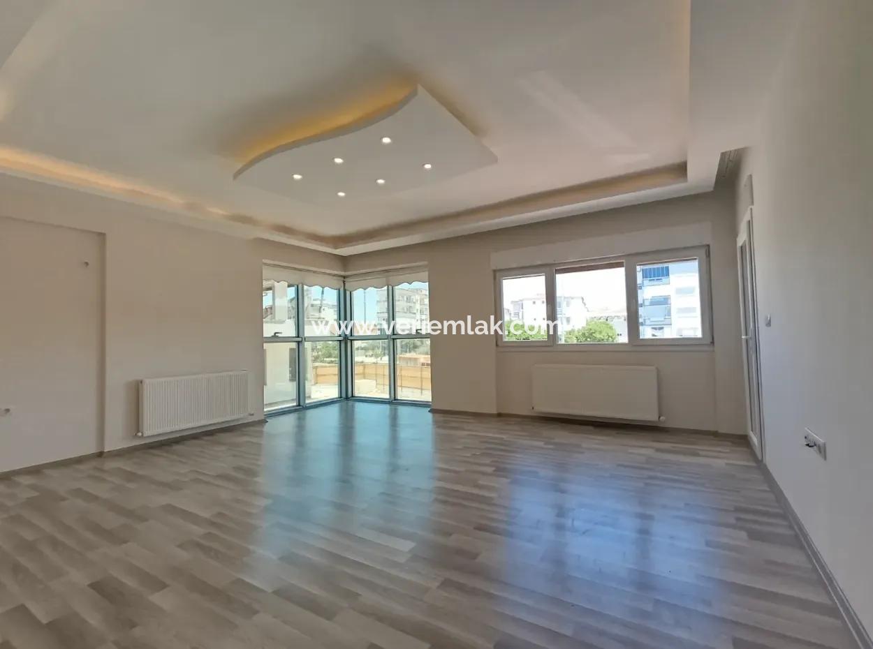 Spacious Apartment On The Main Road Of Seferihisar Izmir, Specially Planned For Parents, Free Of Cost