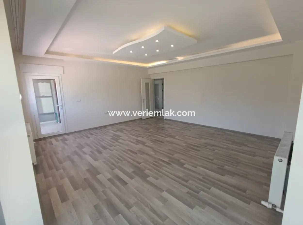 Spacious Apartment On The Main Road Of Seferihisar Izmir, Specially Planned For Parents, Free Of Cost