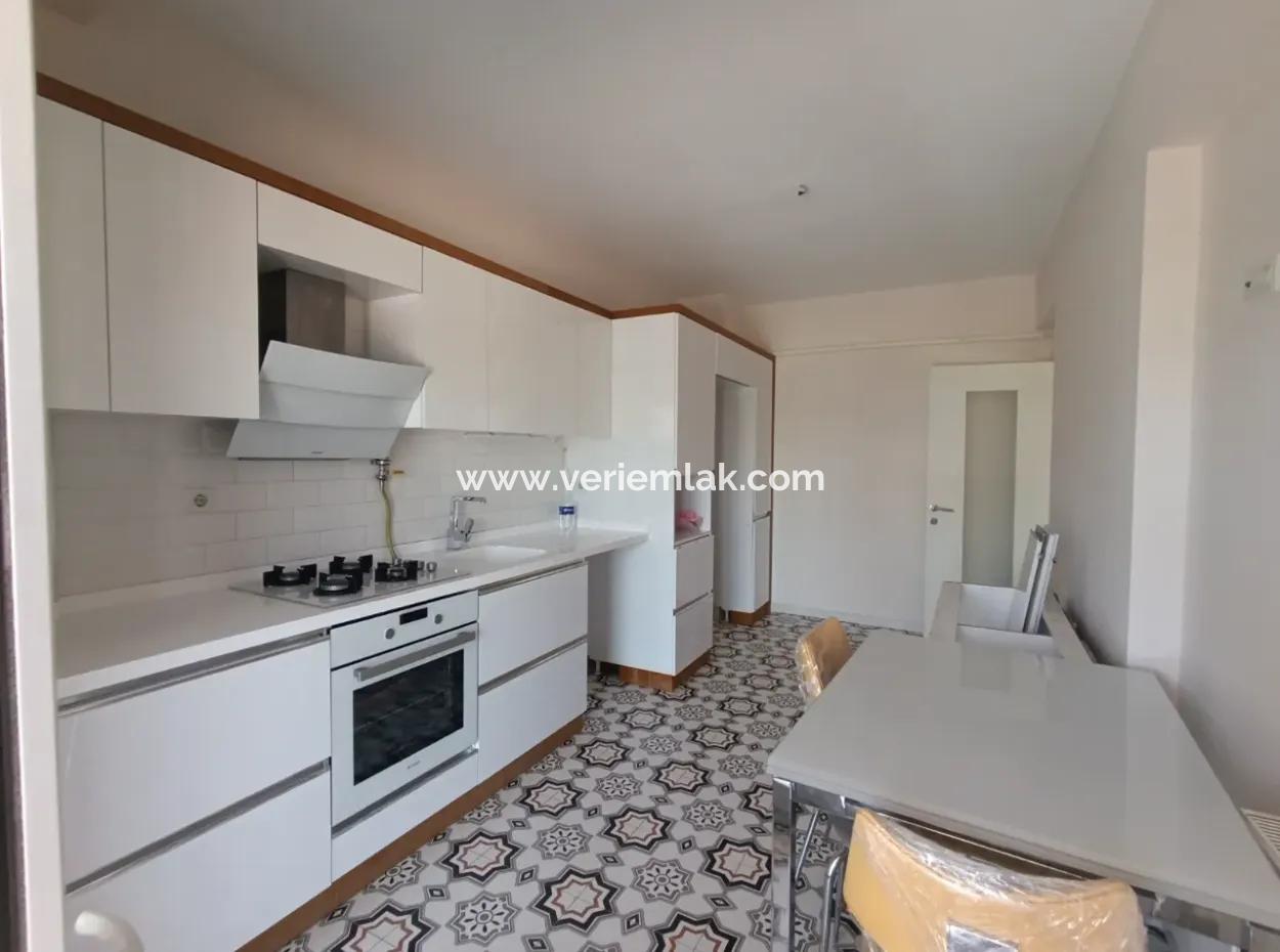 Spacious Apartment On The Main Road Of Seferihisar Izmir, Specially Planned For Parents, Free Of Cost