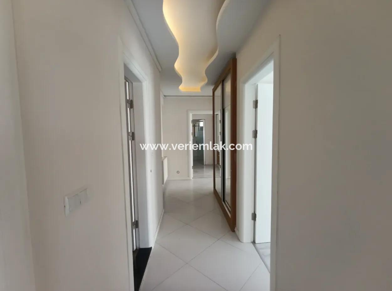 Spacious Apartment On The Main Road Of Seferihisar Izmir, Specially Planned For Parents, Free Of Cost