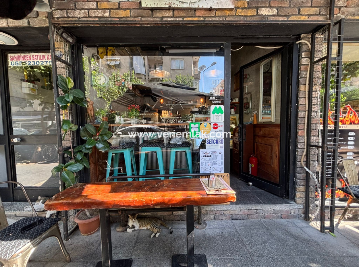 Near Alsancak Gazi Hospital 12M2 3M Façade Shop