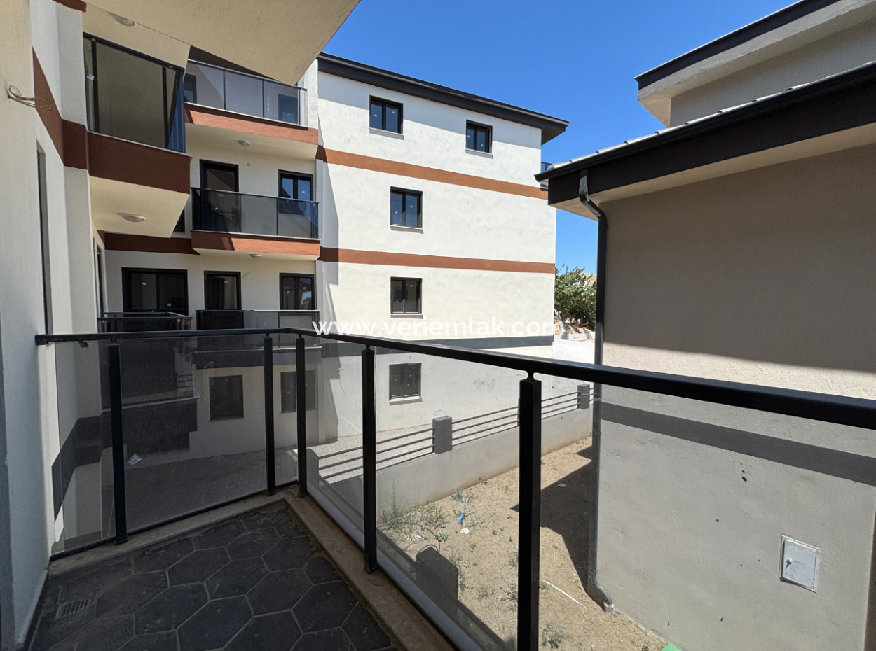 1 1 Apartment For Sale In A Complex In Seferihisar Çolakibrahim Bey Neighborhood
