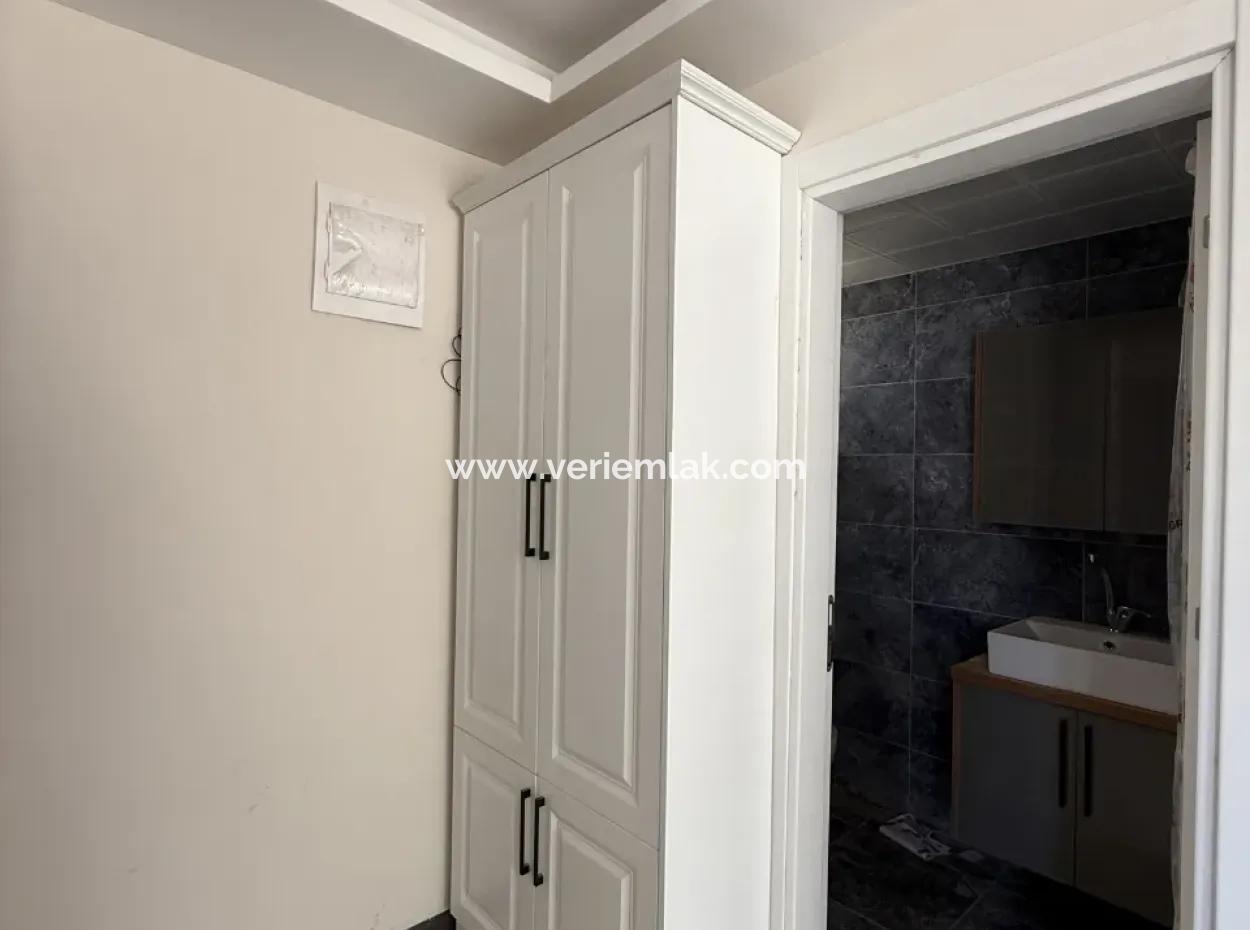 Comfortable And Investment Villa In The Heart Of Nature In Seferihisar Camikebir