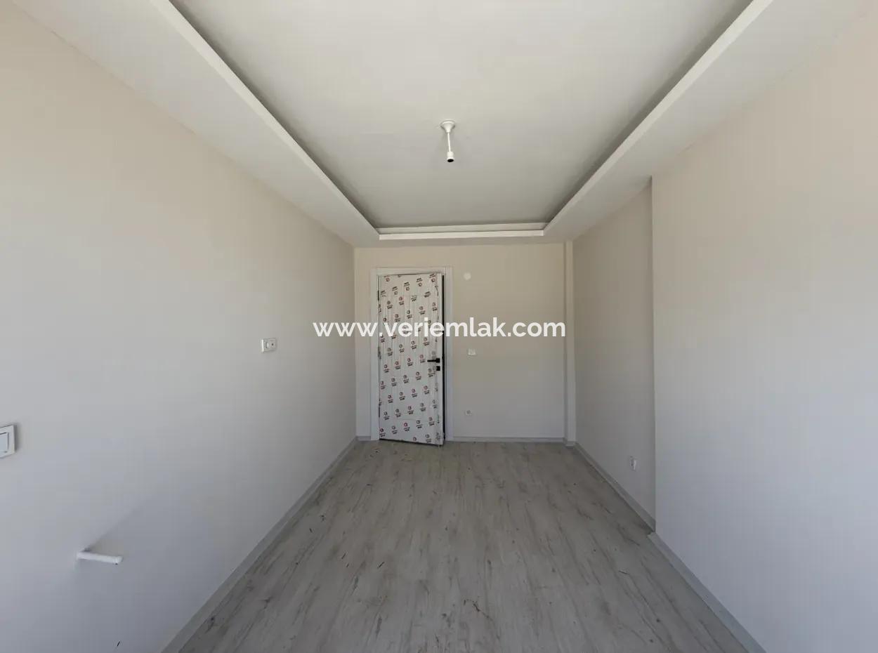 Comfortable And Investment Villa In The Heart Of Nature In Seferihisar Camikebir