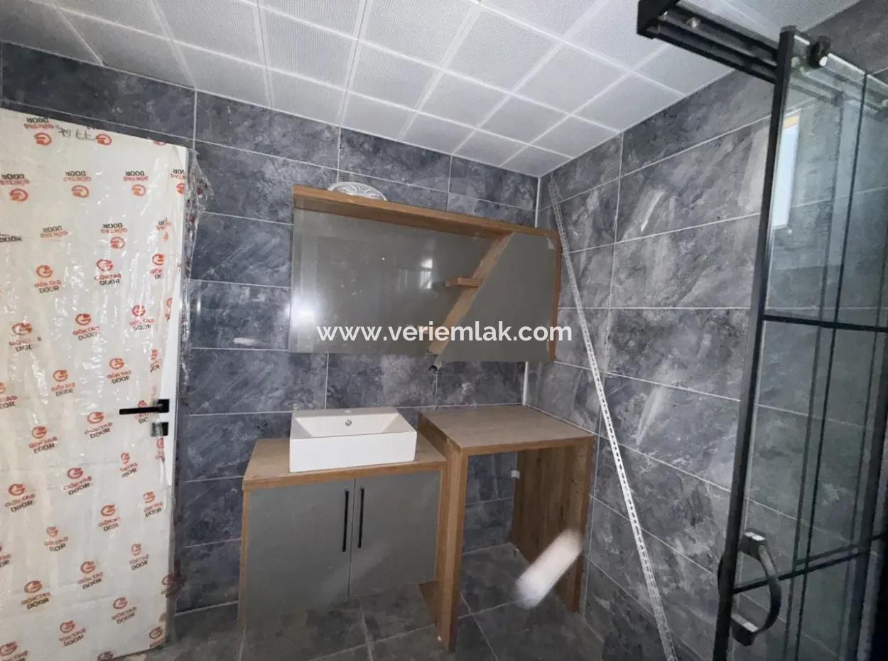 Comfortable And Investment Villa In The Heart Of Nature In Seferihisar Camikebir