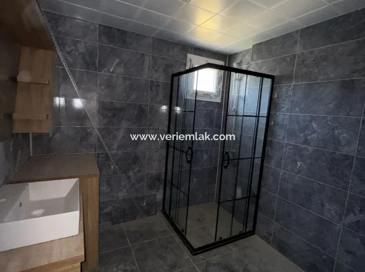 Comfortable And Investment Villa In The Heart Of Nature In Seferihisar Camikebir