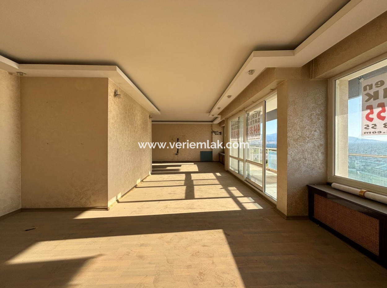 5Th Floor 2 1 160M2 Double Title Deed Flat For Sale In Alsancak Kordonda