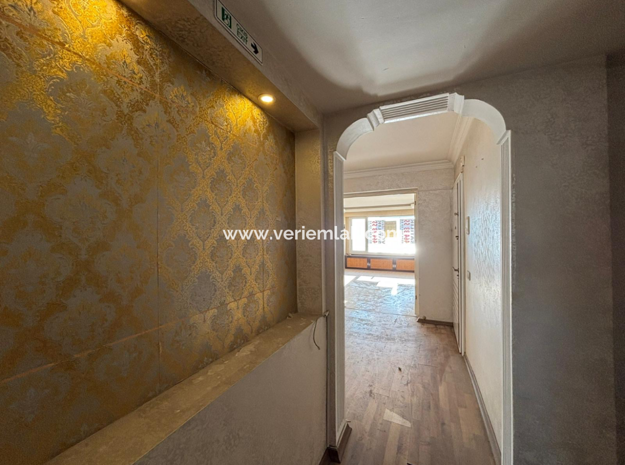 5Th Floor 2 1 160M2 Double Title Deed Flat For Sale In Alsancak Kordonda