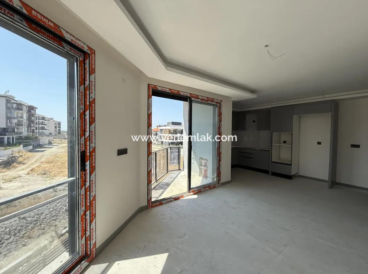 Luxury And Modern 1 1 Apartment In Seferihisar Çolakibrahimbey Neighborhood