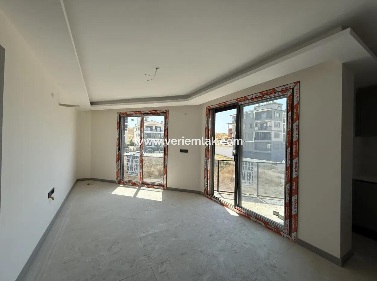 Luxury And Modern 1 1 Apartment In Seferihisar Çolakibrahimbey Neighborhood