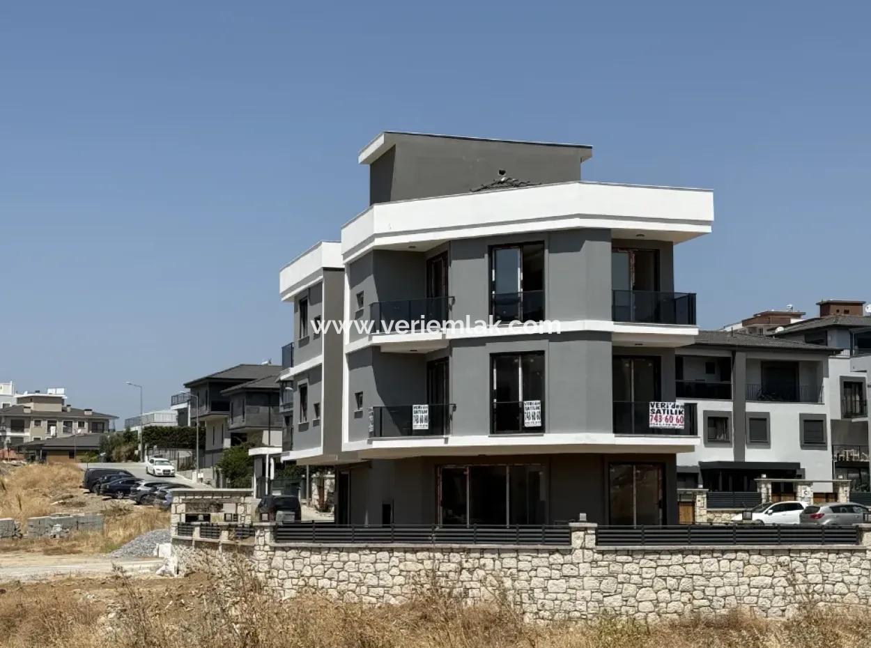Luxury And Modern 1 1 Apartment In Seferihisar Çolakibrahimbey Neighborhood