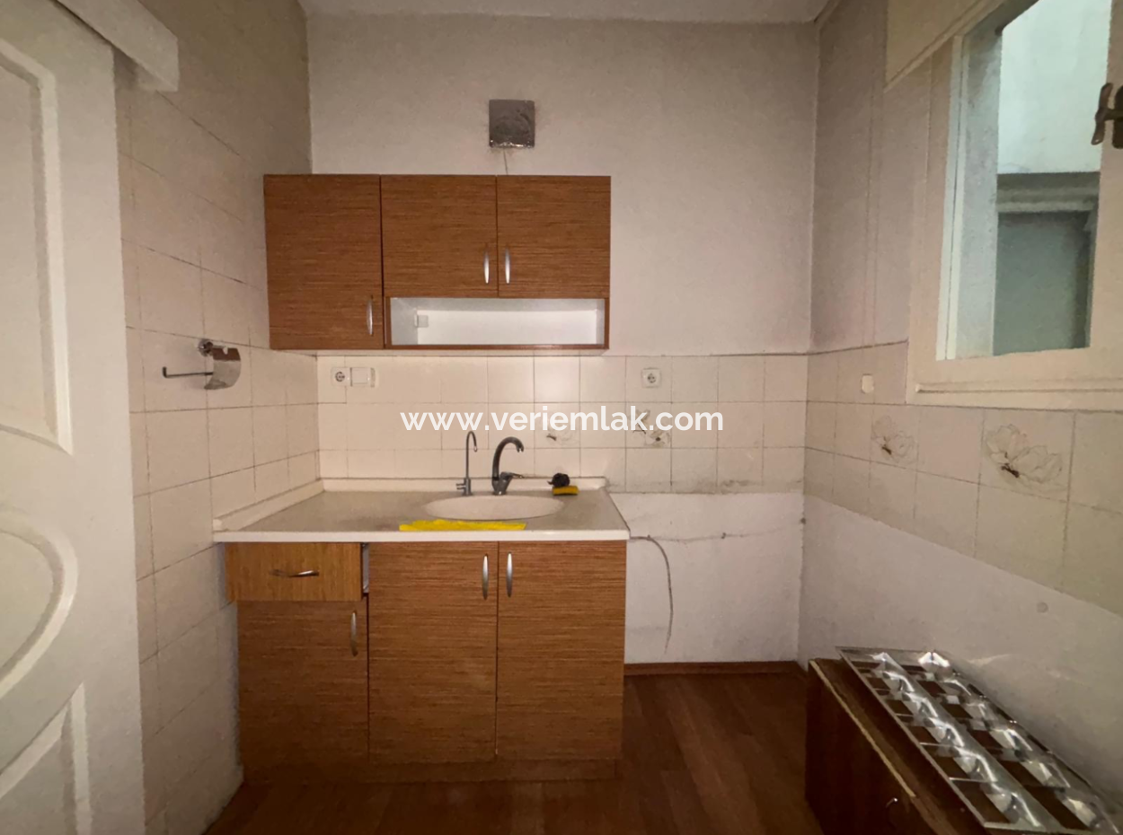 Near Alsancak Swiss Hotel 3 1 170M2 3Rd Floor Business For Rent / Office