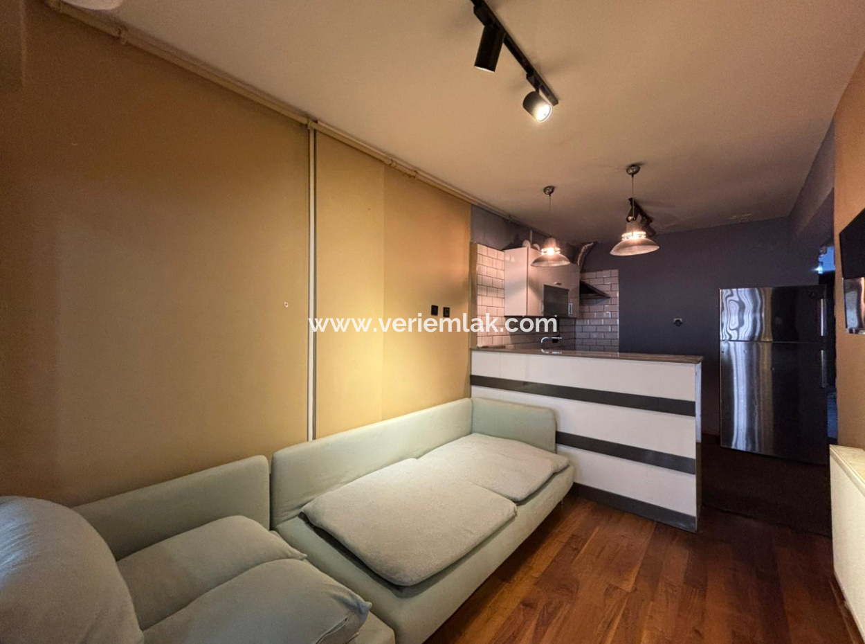 1St Floor 2 1 70M2 Natural Gas Furnished Apartment For Rent In Alsancak Kahramanlar!