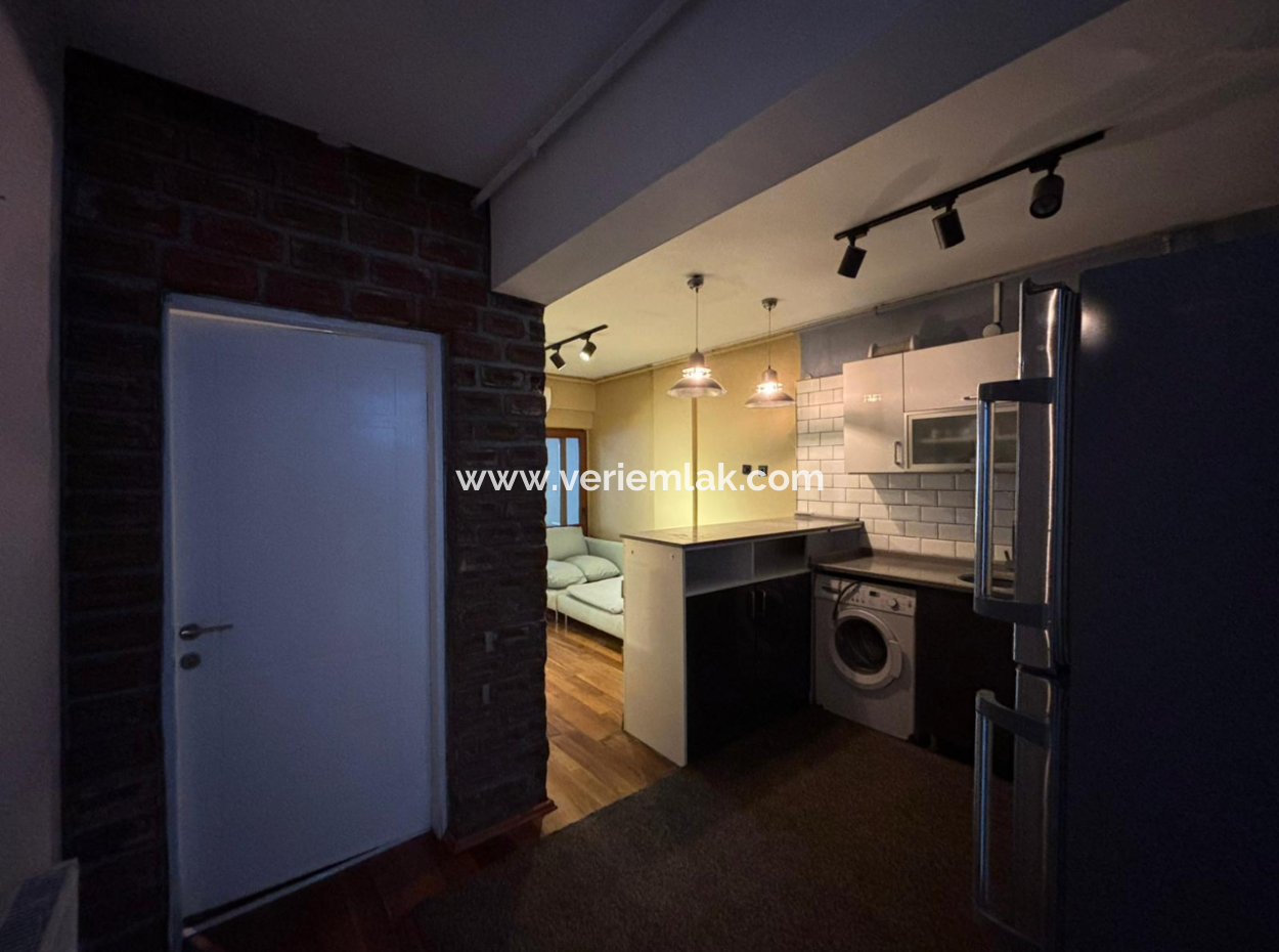 1St Floor 2 1 70M2 Natural Gas Furnished Apartment For Rent In Alsancak Kahramanlar!