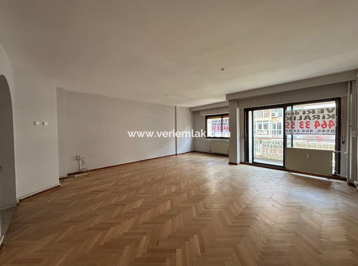 Alsancak Talatpaşa Boulevard 3 1 130M2 Business For Rent / Practice