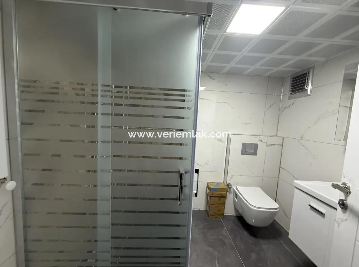 Centrally Located, Fully Renovated, Spacious And Comfortable 3 1 Apartment In Seferihisar Camikebir Neighborhood