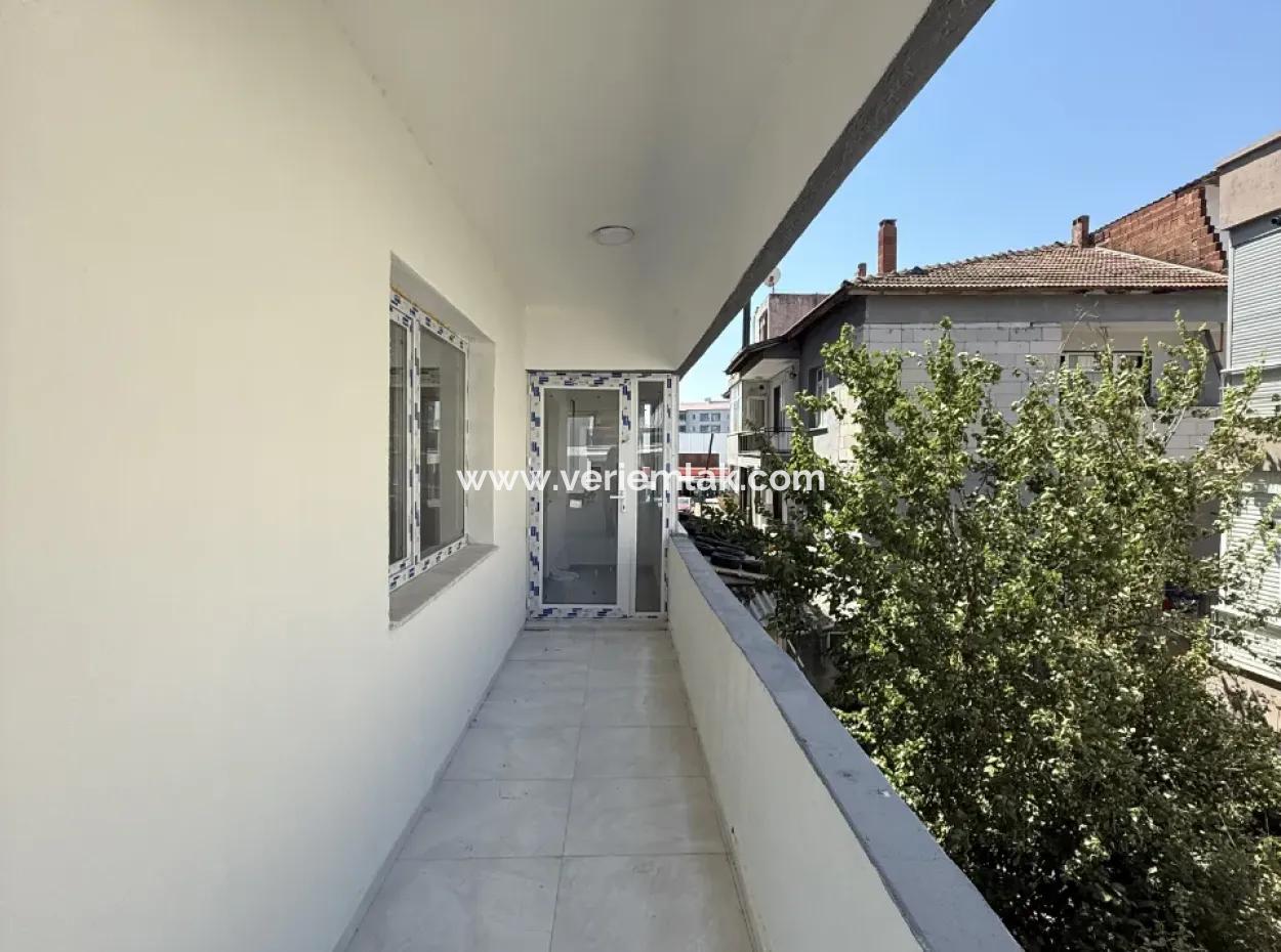 Centrally Located, Fully Renovated, Spacious And Comfortable 3 1 Apartment In Seferihisar Camikebir Neighborhood