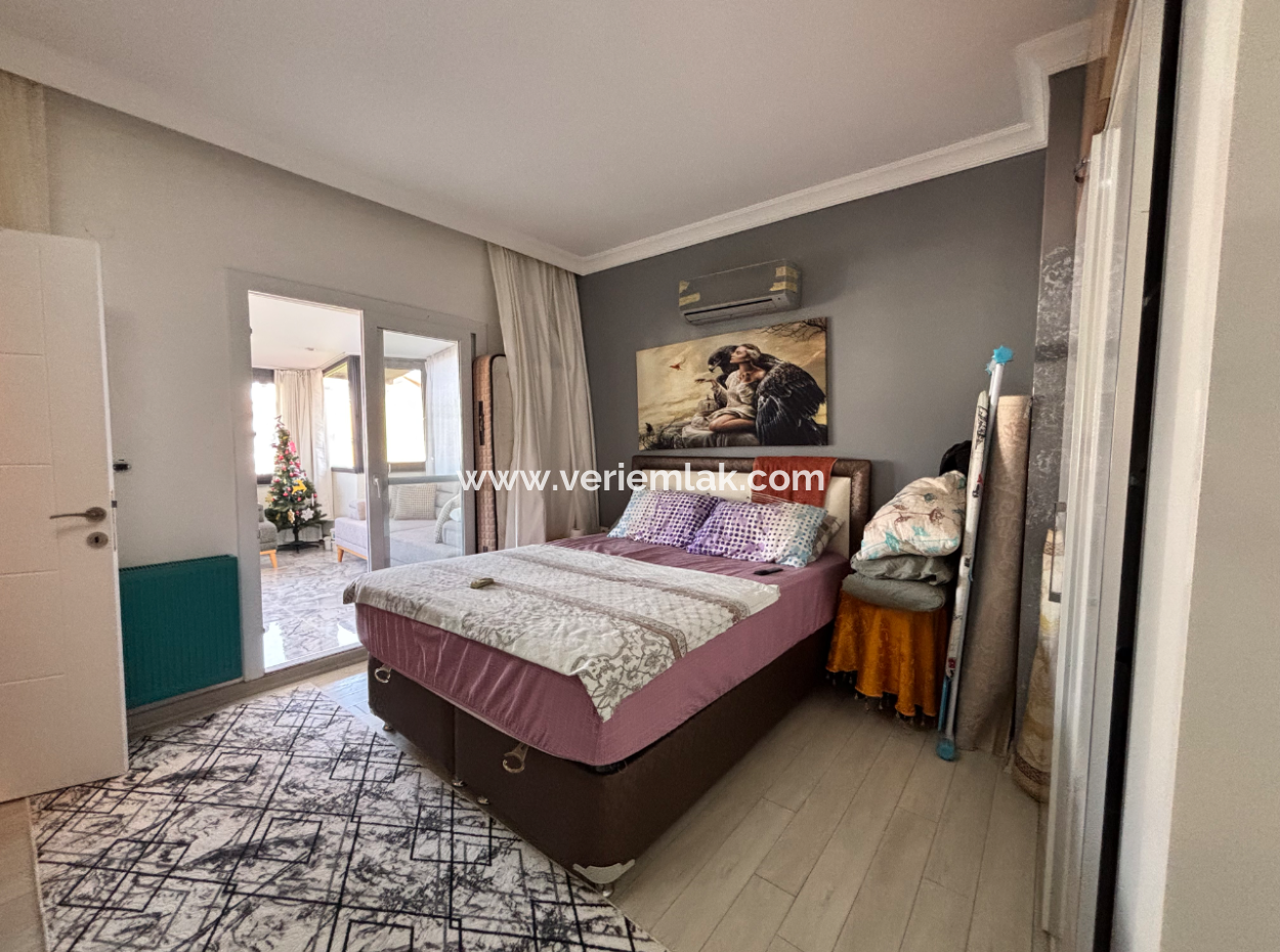 Comfortable Duplex Apartment For Sale In Seferihisar Hidirlik Neighborhood