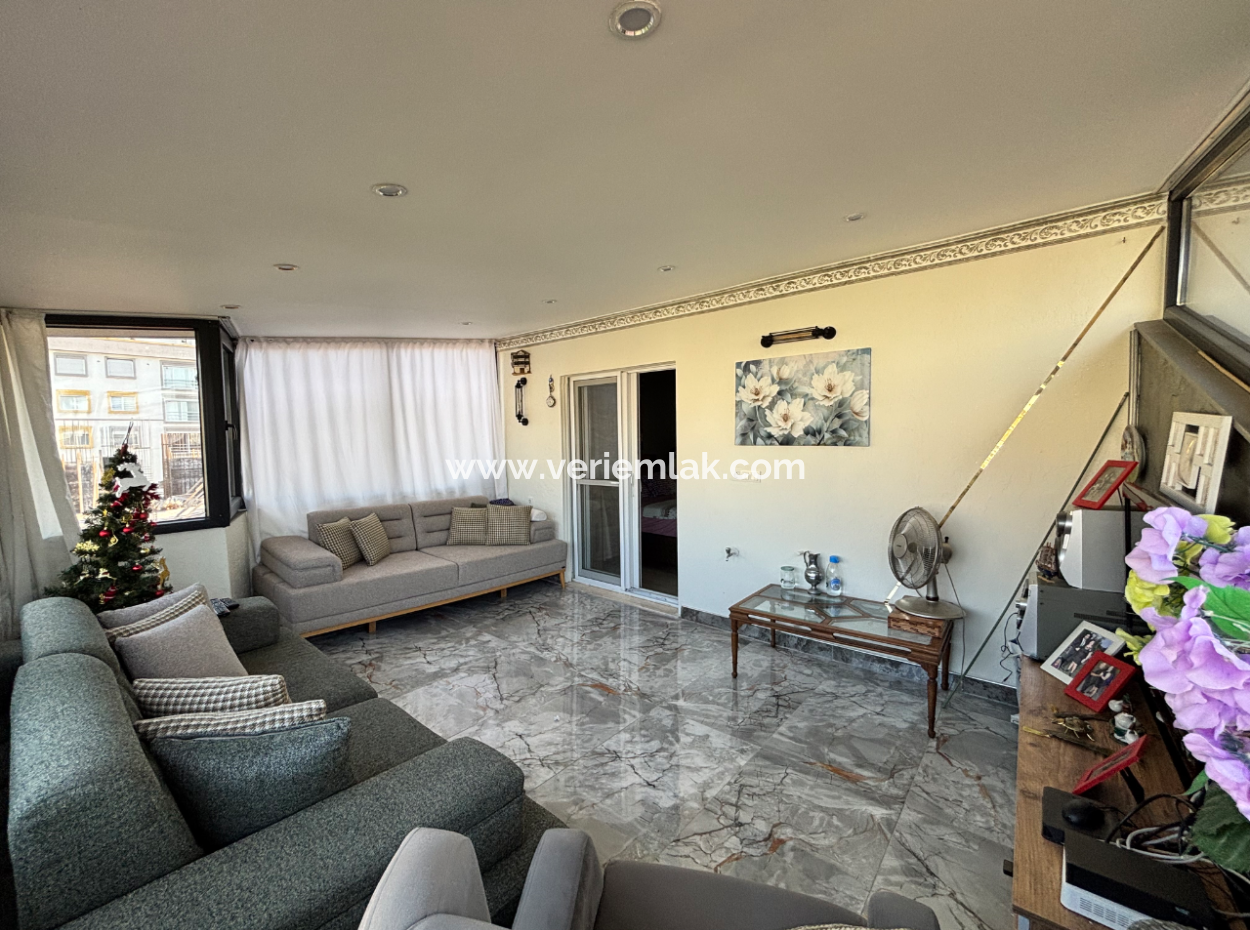 Comfortable Duplex Apartment For Sale In Seferihisar Hidirlik Neighborhood