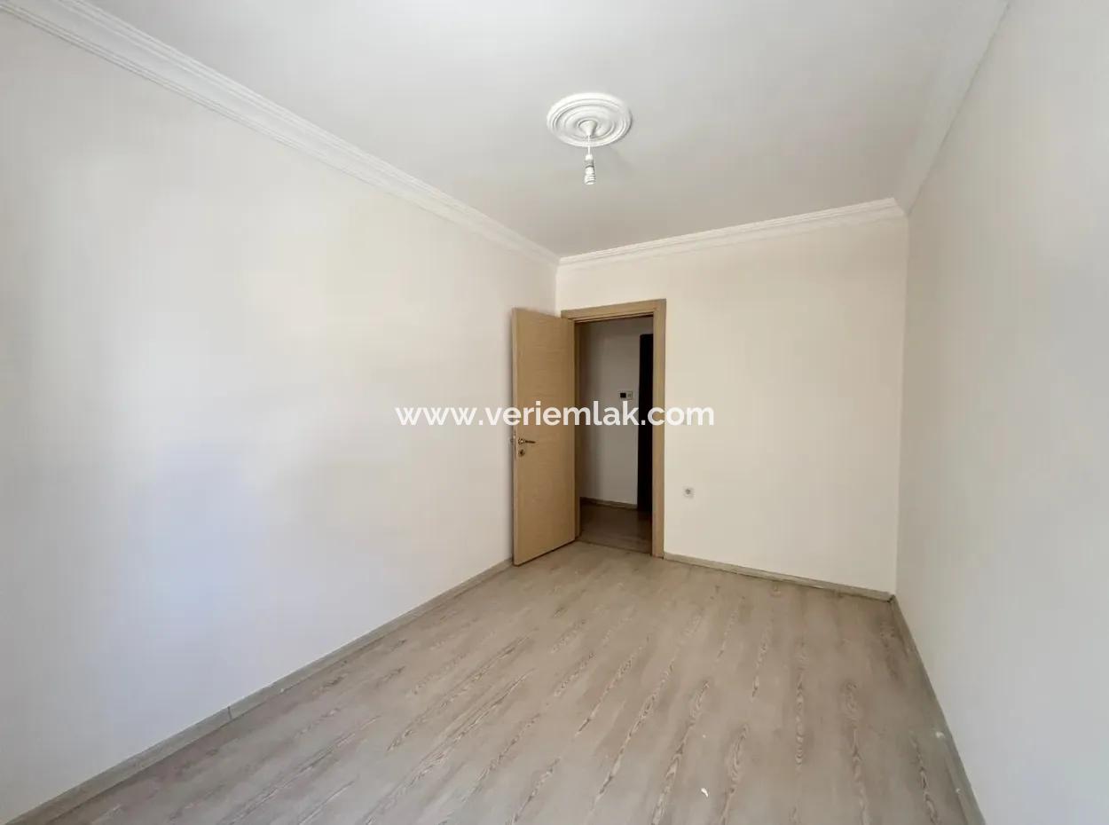 High Entrance In Seferihisar Çolakibrahim Bey Neighborhood 3 1 Spacious Apartment For Sale