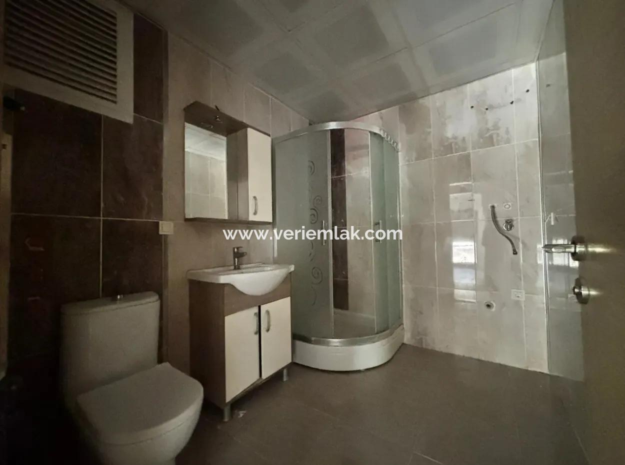 High Entrance In Seferihisar Çolakibrahim Bey Neighborhood 3 1 Spacious Apartment For Sale