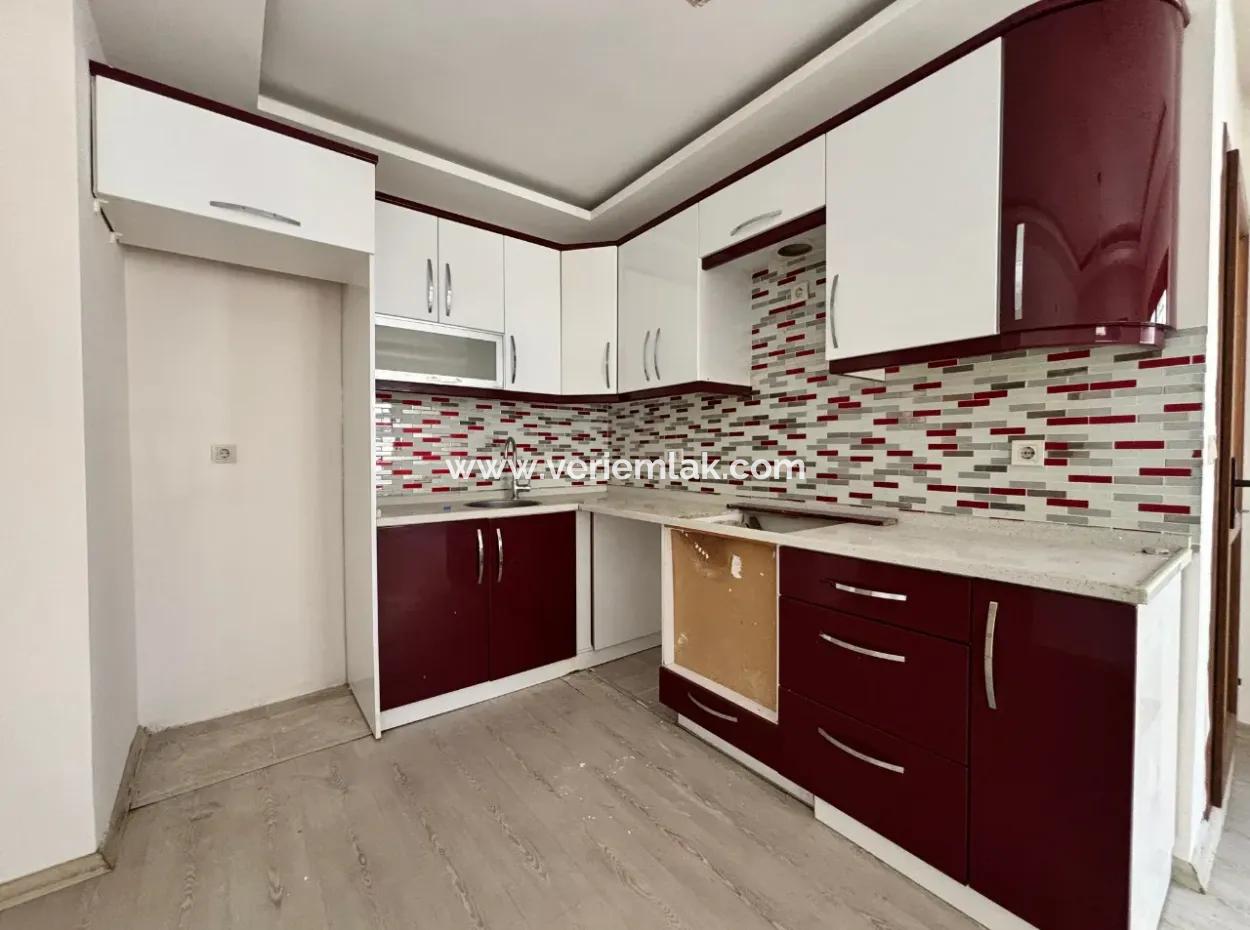 High Entrance In Seferihisar Çolakibrahim Bey Neighborhood 3 1 Spacious Apartment For Sale