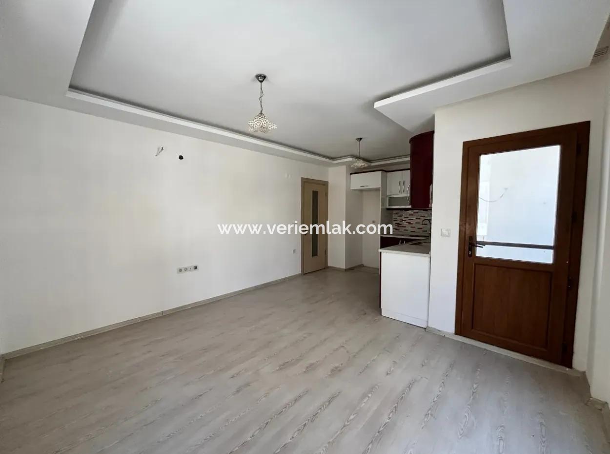 High Entrance In Seferihisar Çolakibrahim Bey Neighborhood 3 1 Spacious Apartment For Sale