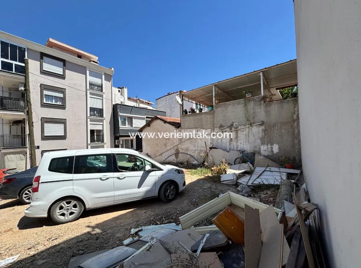 Corner Parcel In Seferihisar Hidirlik Neighborhood, 2 Storey Zoned Land For Sale